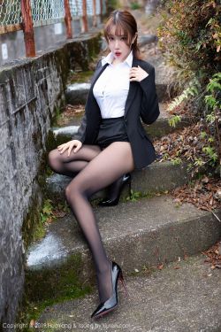 校服下摆前面翘起来怎么办